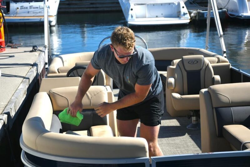 Sister Bay: 25' Pontoon Rental - Practical Details That Make a Difference