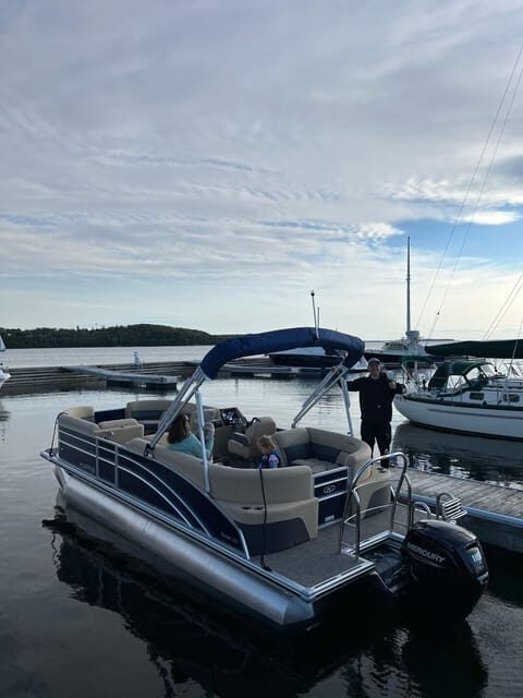 Sister Bay: 25' Pontoon Rental - FAQ