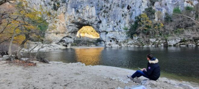 Six-Day Training Program: to Look at Yourself and the World. - Day 5: Artistic Expressions and Creative Workshops