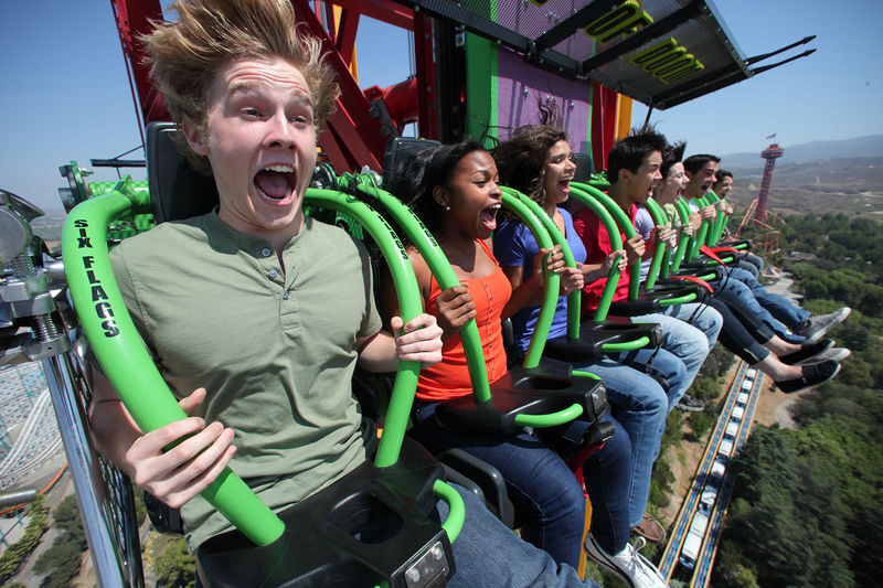 Six Flags Magic Mountain Ticket - A coaster park north of Los Angeles