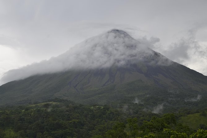 SJO Private Transfer to Arenal or La Fortuna up to 5 People (One Way) - Meeting and Pickup Details