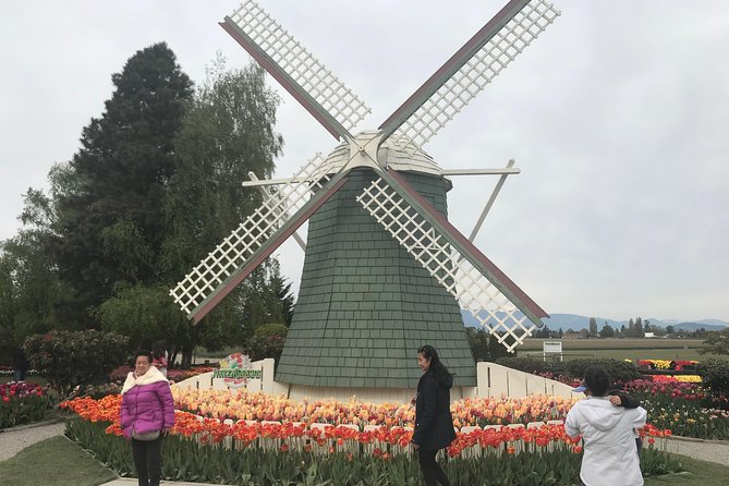Skagit Valley Tulip Festival Day Trip From Seattle - Exploring La Conner