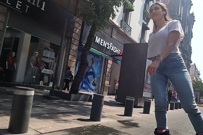 Skate in the central Alameda of CDMX Basic Level - Good To Know