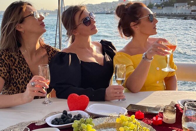 Skip Line Old Town Tour With Bosphorus Yacht Ride - Meeting Points