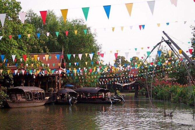 Skip the Line Admission Ticket: Ayutthaya Floating Market - The Sum Up