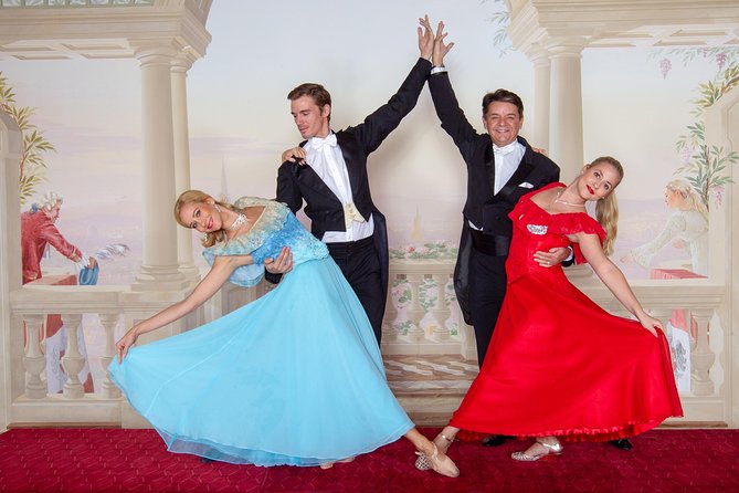 Skip the Line: Austrian Dinner Show Ticket in Vienna - Overview of the Austrian Dinner Show