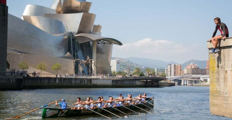 SKIP-THE-LINE BILBAO GUGGENHEIM MUSEUM SMALL GROUP TOUR - Booking Information
