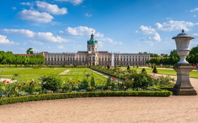 Skip-the-line Charlottenburg Palace Private Tour & Transfers - Extended Tour Options and Inclusions