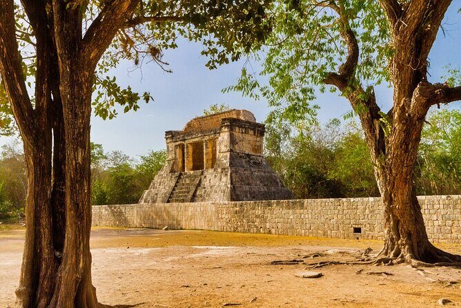 Skip-the-Line Chichén-Itzá Experience with Cenote and Lunch - Authentic Experiences and Considerations
