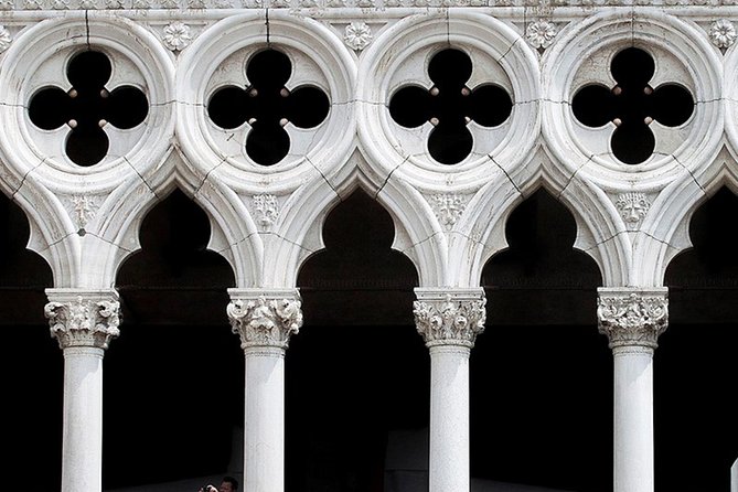Skip the Line: Doges Palace Guided Tour in Venice - Tour Experience