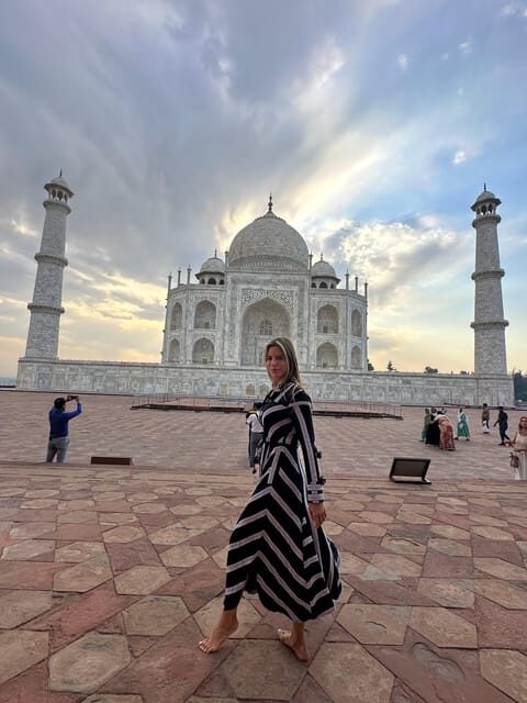 Skip the line entry tickets with great photos. - Why Choose This Tour?