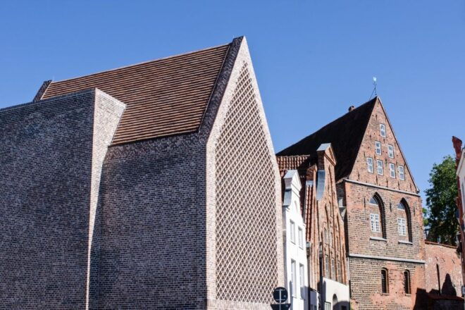 Skip-the-line European Hanseatic Museum & Old Town Tour - Iconic Landmarks and World Heritage Sites