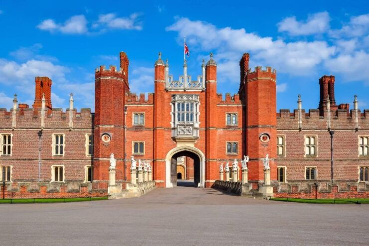 Skip-The-Line Hamptoncourtpalace Guided Day Trip From London - Booking and Duration
