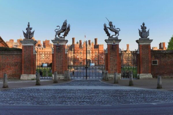 Skip-The-Line Hamptoncourtpalace Guided Day Trip From London - Pricing and Payment