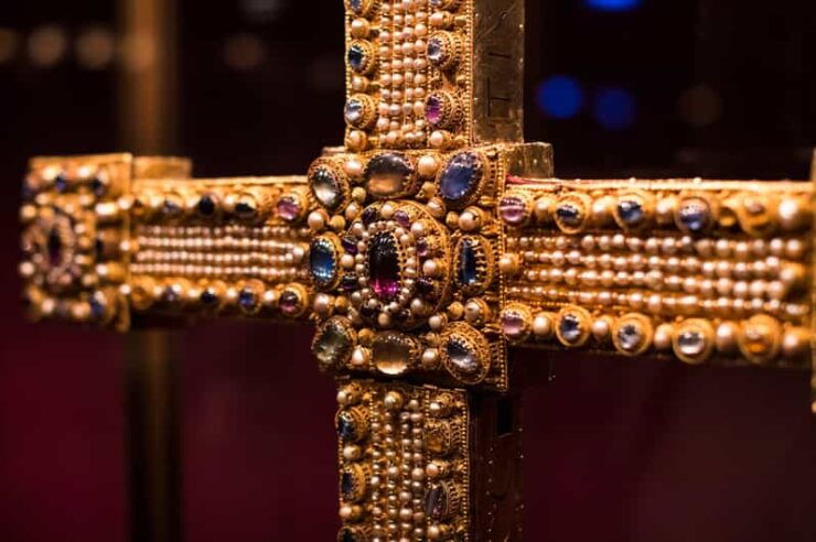 Skip-the-line Imperial Treasury Vienna Private Guided Tour - Highlights and Attractions