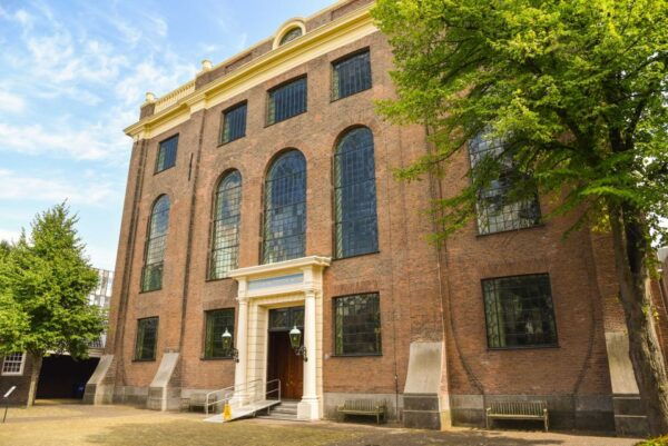 Skip-the-line Jewish Historical Museum Private Tour - Language Options