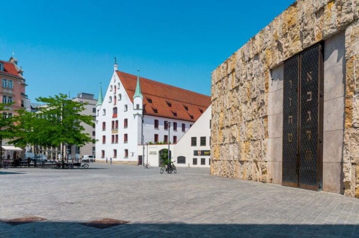 Skip-the-line Jewish Museum & Jewish Quarter Guided Tour - Language Options