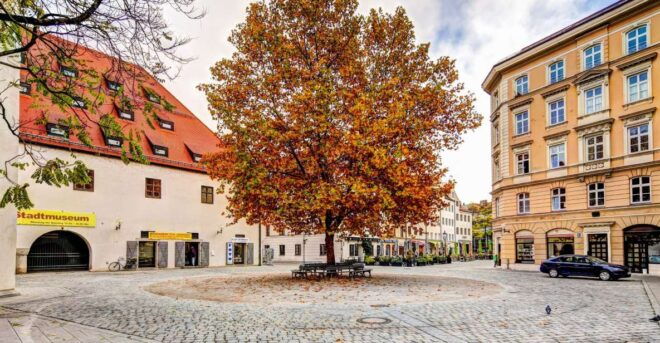 Skip-the-line Jewish Museum & Jewish Quarter Guided Tour - Pickup and Private Group Options