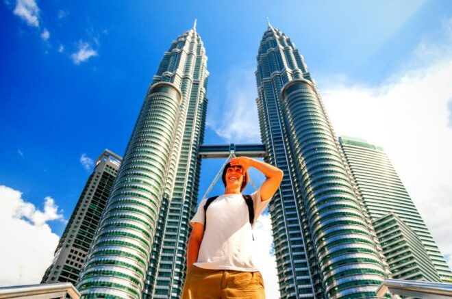 Skip-The-Line: Kuala Lumpur Petronas Towers E-Tickets - Select Participants and Date