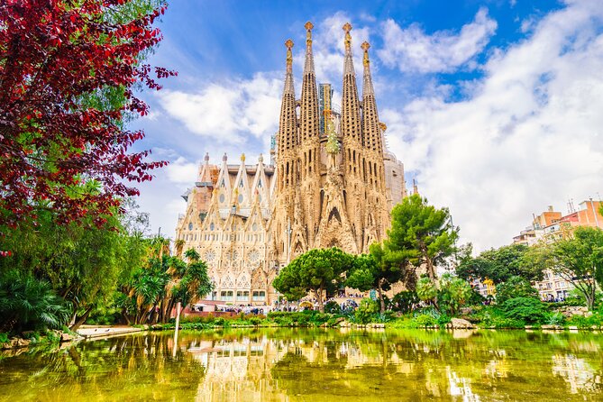 Skip the Line La Sagrada Familia Basilica With Private Guide - Tour Details and Restrictions