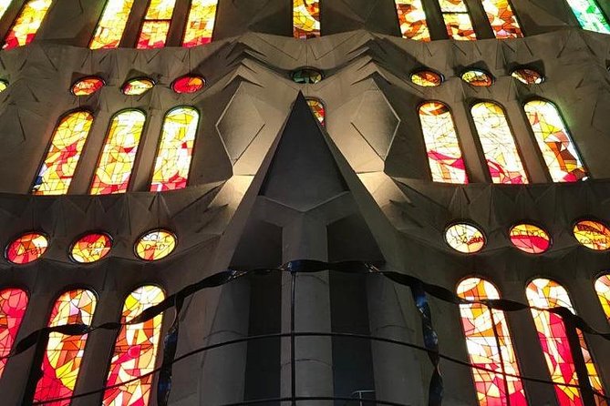 Skip The Line : La Sagrada Familia Guided Tour - Meeting and Pickup Details