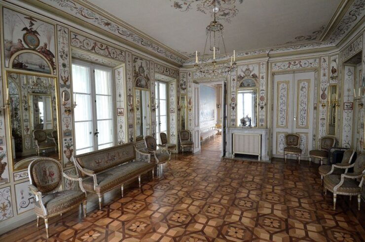 Skip-the-line Lazienki Park & Palace Private Tour and Cruise - Activity Details