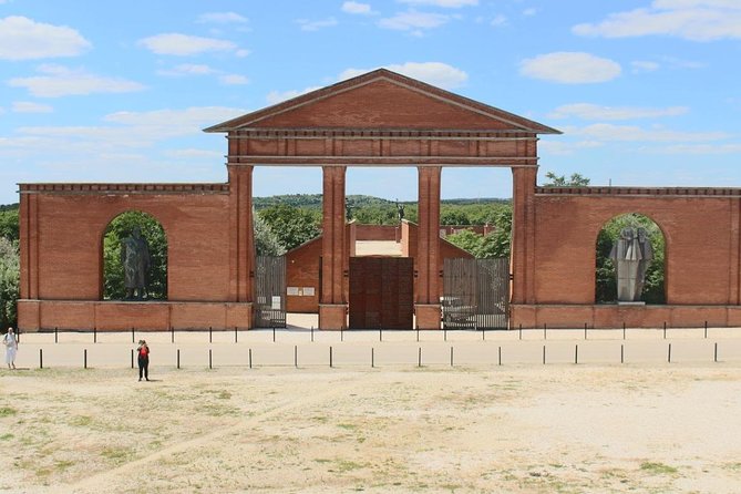 Skip the Line: Memento Park Entrance Ticket - Directions and Accessibility
