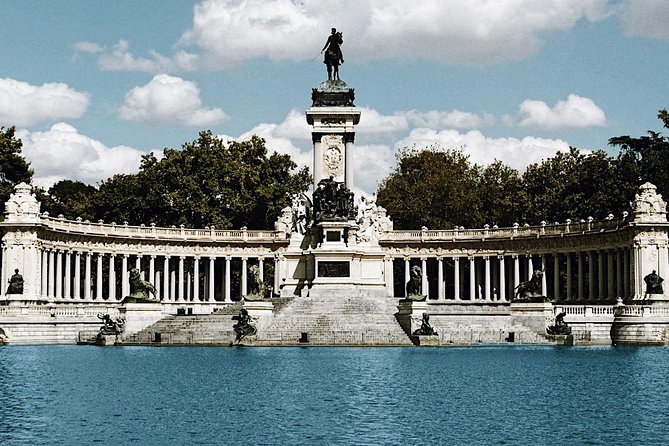 Skip-The-Line Palacio Real De Madrid & the Old City Tour - Semi-Private 8ppl Max - Tour Overview