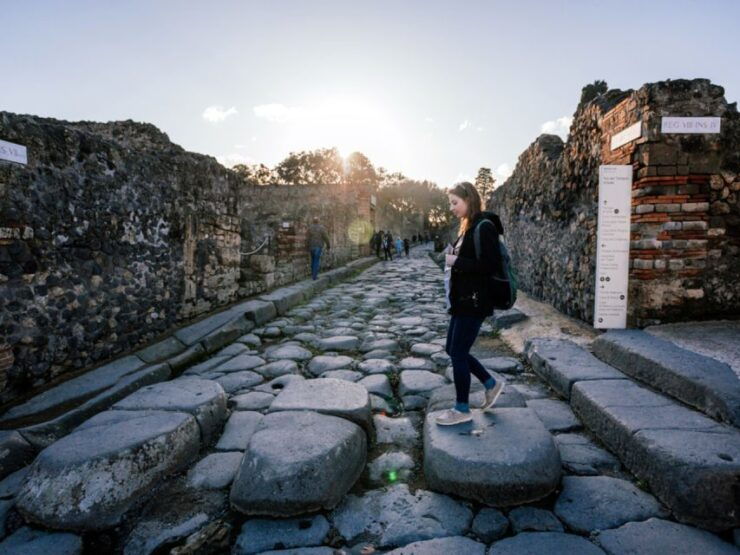 Skip the Line - Pompeii Discovery With Expert Archaeologist - Good To Know