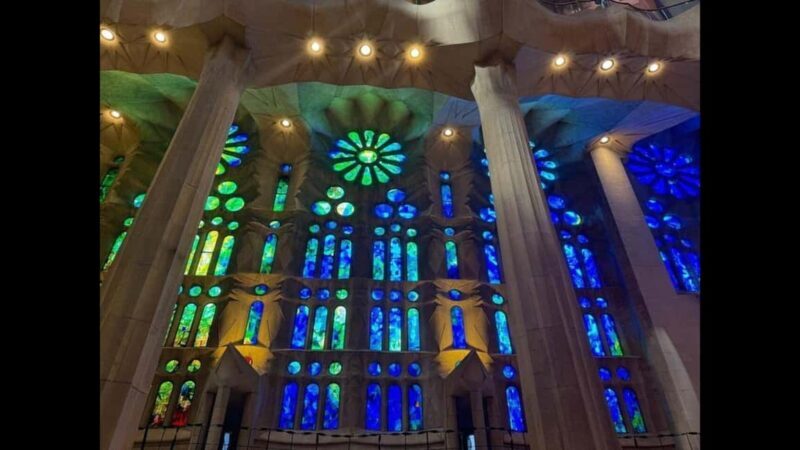Skip-the-Line Sagrada Familia: 1.5-Hour Guided Tour - Good To Know