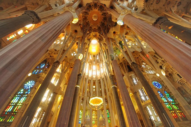 Skip The Line Sagrada Familia Small Group Tour - Tour Overview