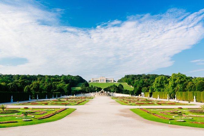 Skip-the-Line Schonbrunn Palace Guided Tour and Vienna Historical City Tour - Timing, Crowdedness, and Language Issues