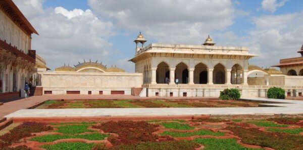 Skip-the-Line Taj, Fort and Fatehpur Sikri Day Trip - The Sum Up
