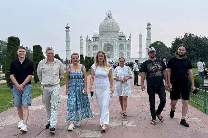 Skip the Line Taj Mahal and Agra Fort with 5*Star Lunch - Good To Know