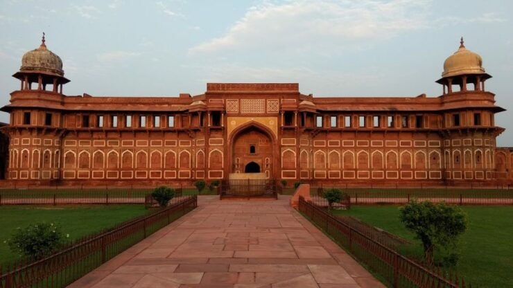 Skip The Line Taj Mahal Entry Tickets & Tour With Guide - Tour Features and Inclusions