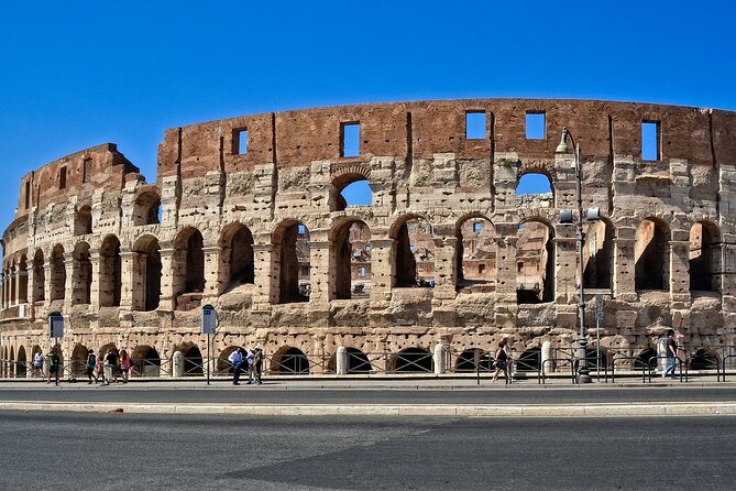 Skip the Line: Tour of Colosseum, With Access to Roman Forum - Professional Guides and Interactive Experience