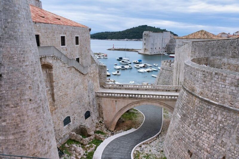 Skip-the-line Walls of Dubrovnik Lovrijenac Fortress Tour - An In-Depth Look at the Dubrovnik Walls and Lovrijenac Fortress Tour