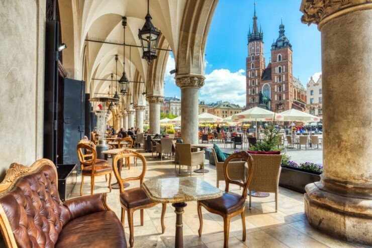 Skip the Line Wawel Castle Chambers Small Group Tour - Booking Information