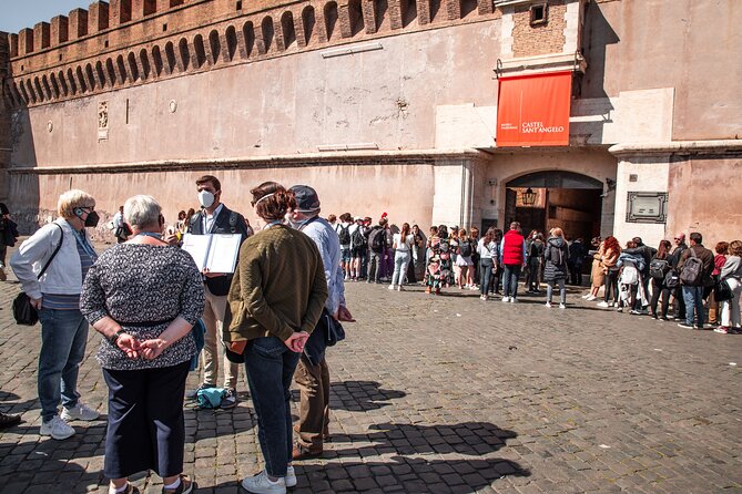 Skip the Line:Castel Santangelo Entrance Ticket & Express Tour From the Terrace - Features of the Express Tour