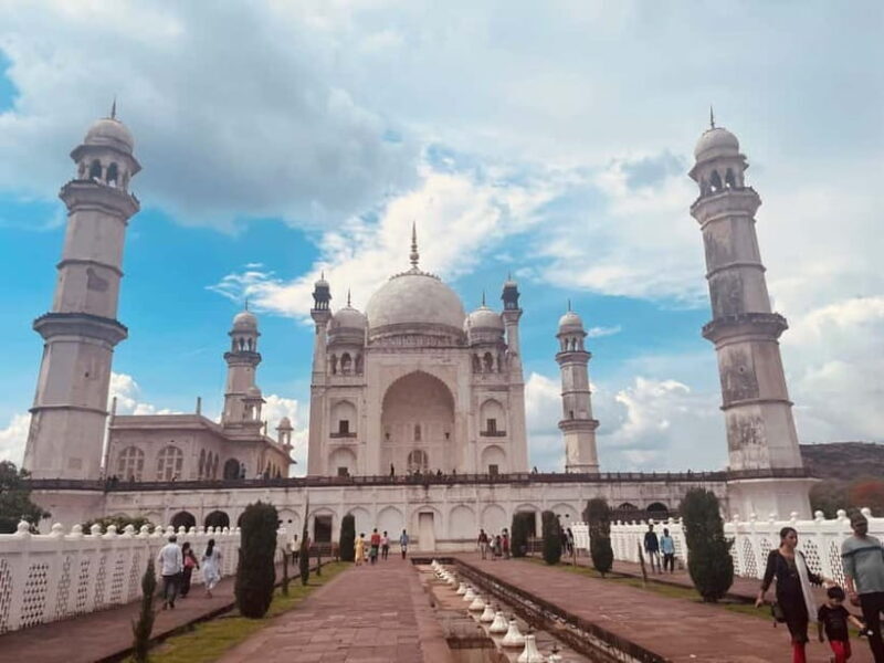 Skip-the-queue private Ajanta & Ellora 2-Day Tour ticket inc - FAQ