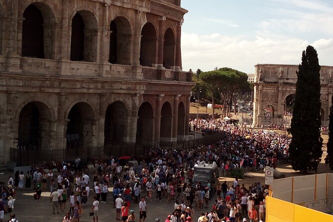 Skiptheline Fast Access Colosseum and Roman Forum With Expert Tour Guide - Expert Tour Guide Insights
