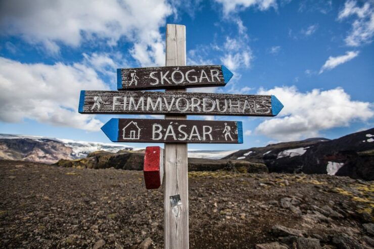 Skógar: Fimmvörðuháls Pass Hiking Tour to Thorsmork Valley - Tour Details
