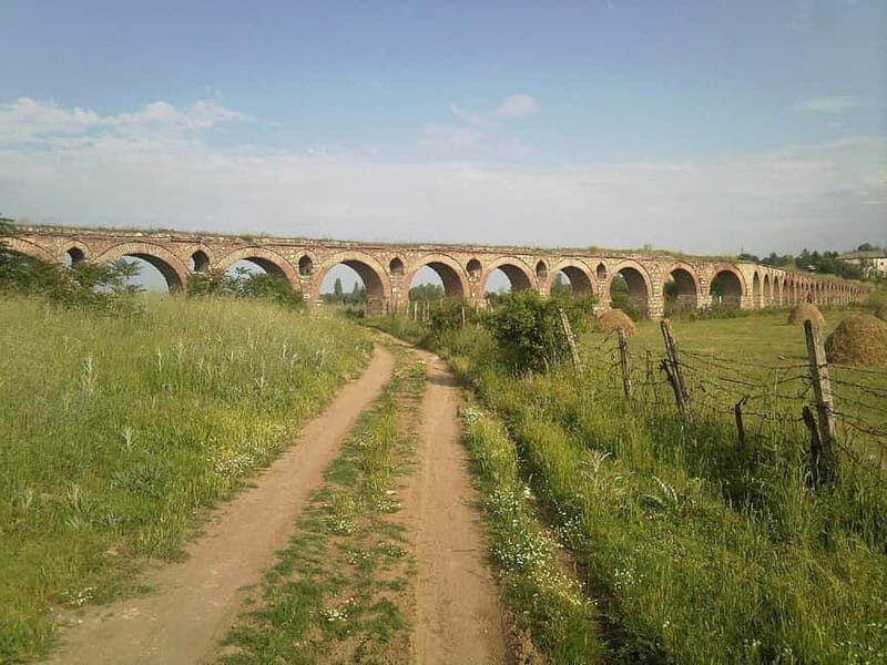 Skopje: Shutka and Aqueduct Guided Tour with Coffee - What You Can Expect from the Tour