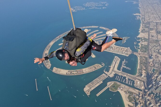 Sky Dive Dubai Palm or Desert Zone With Transfer Options - Physical Requirements and Restrictions
