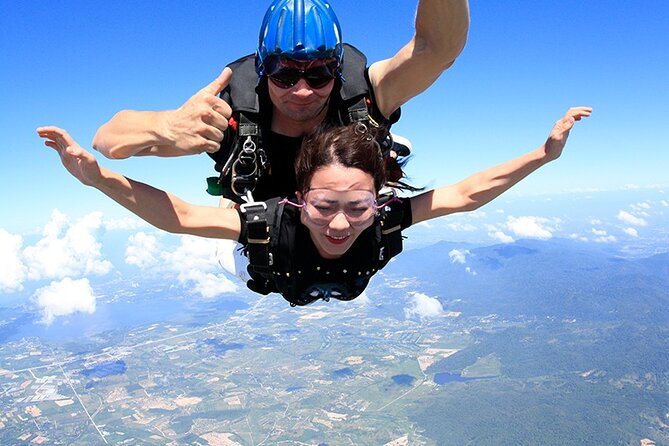 Sky Diving Pattaya - Video and Photos