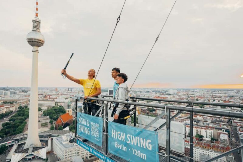 Sky Walk - 120 Meters above Berlin - Good To Know