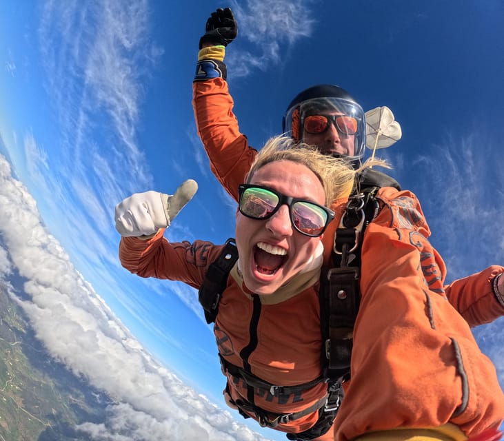 Skydive Algarve: Tandem Skydiving 10.000ft (up to 15.000ft) - The Value of the Experience