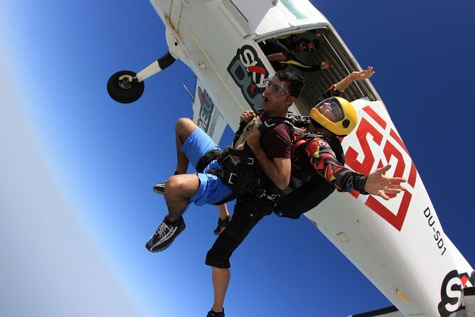 Skydive Dubai Tandem Over The Palm With Transfer - Highlights of Tandem Skydiving Over The Palm