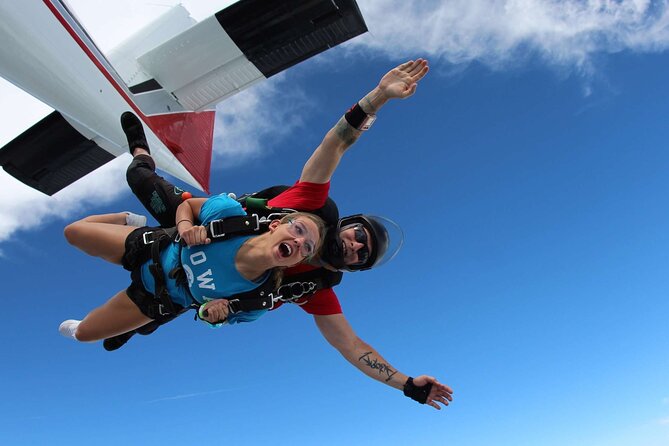 Skydive Experience Dubai With Transfers Option - Good To Know