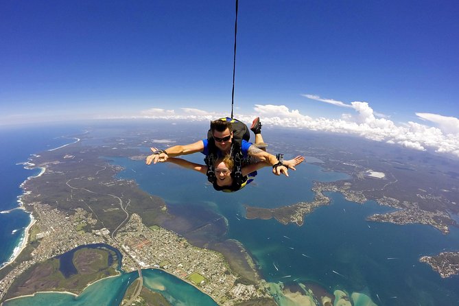 Skydive Sydney-Newcastle up to 15,000ft Tandem Skydive - Directions to Belmont Airport
